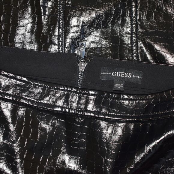 GUESS Women's Faux Leather Black Mini Skirt Size M - Picture 3 of 6